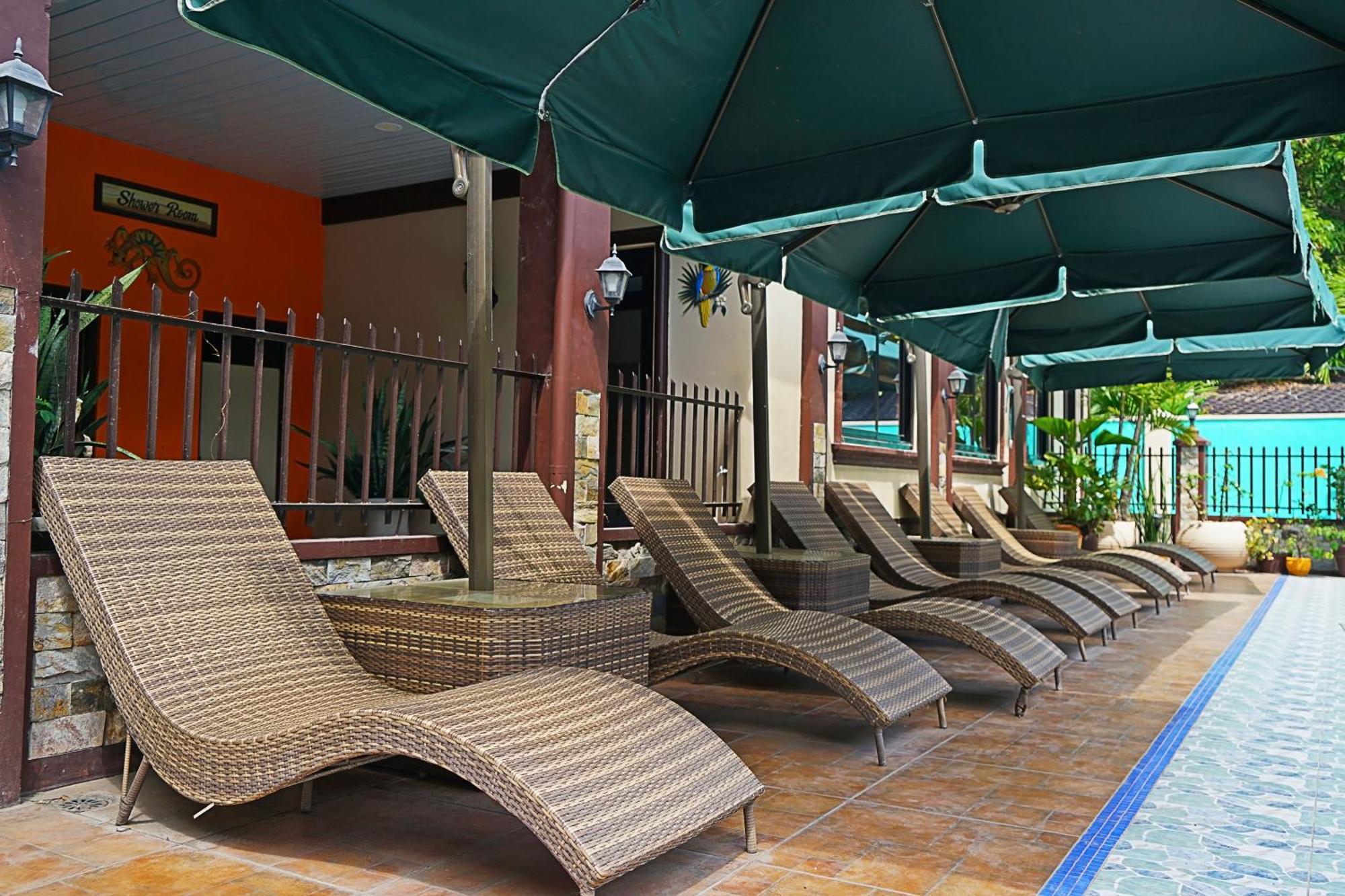 Bella Vista Resort Naguilian Экстерьер фото