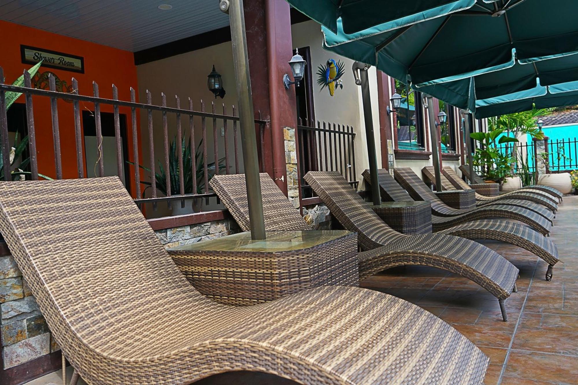 Bella Vista Resort Naguilian Экстерьер фото
